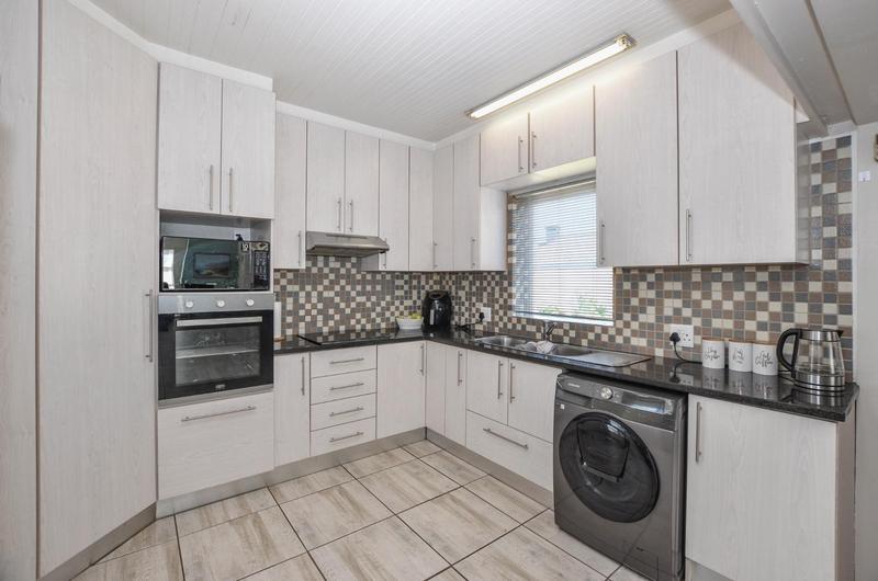 5 Bedroom Property for Sale in Parow North Western Cape